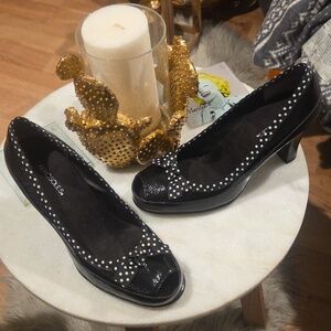 AEROSOLES Black Polka Dot Heels